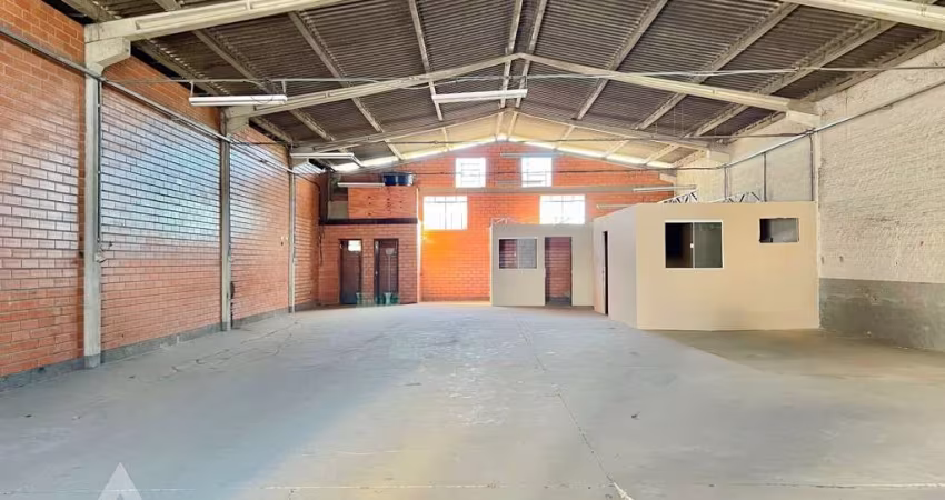 Barracão / Galpão / Depósito com 3 salas para alugar no Itoupavazinha, Blumenau 