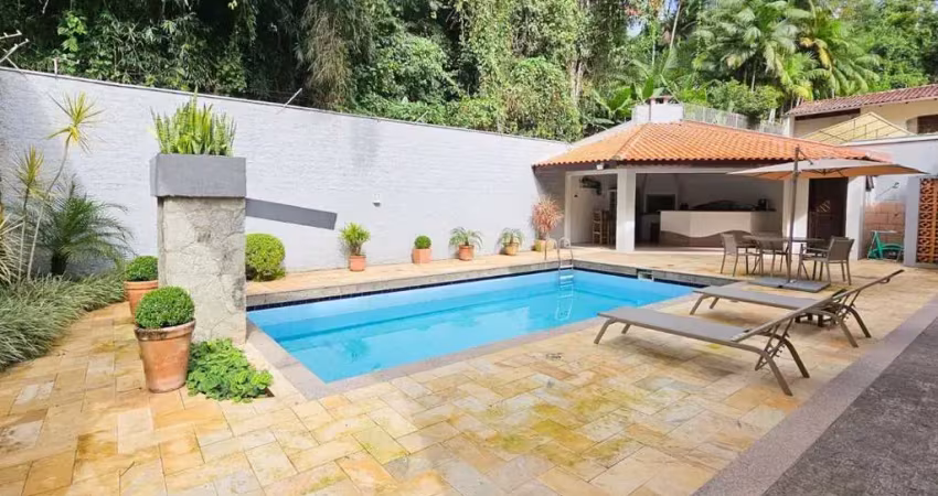 Casa com 4 quartos à venda no Garcia, Blumenau 