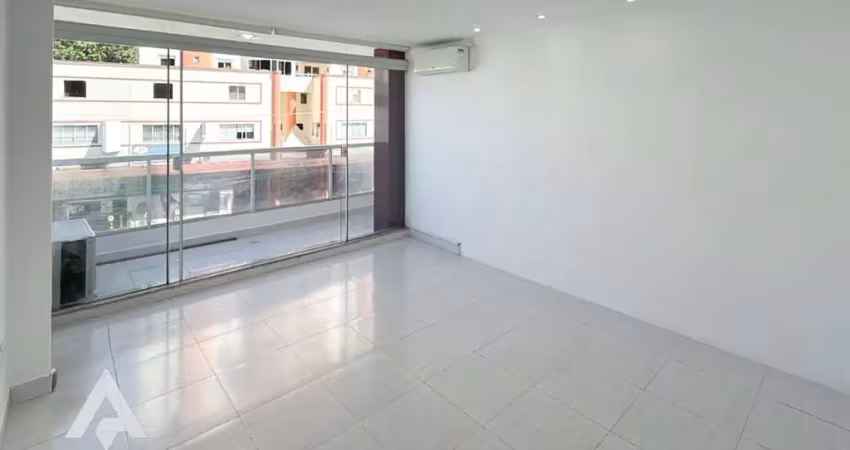 Sala comercial com 4 salas para alugar em Água Verde, Blumenau 
