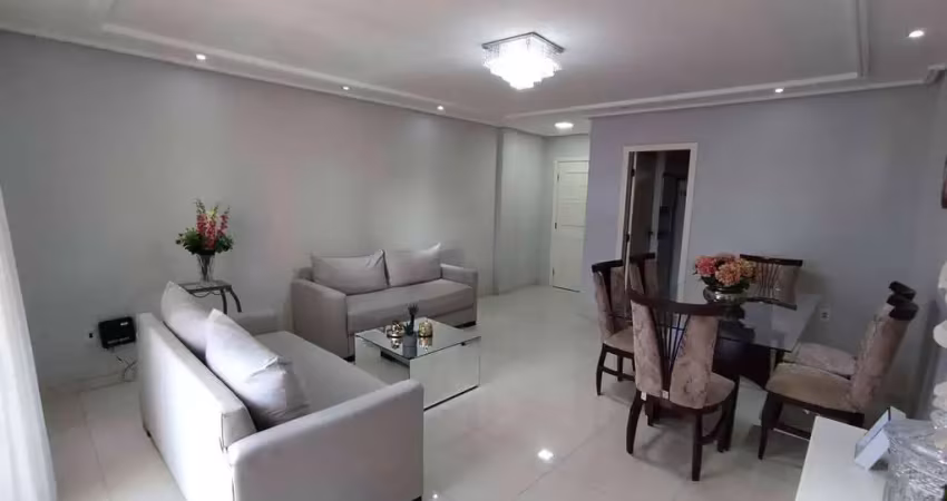 Vendo apartamento com 3 quartos + dependência no bairro candeias