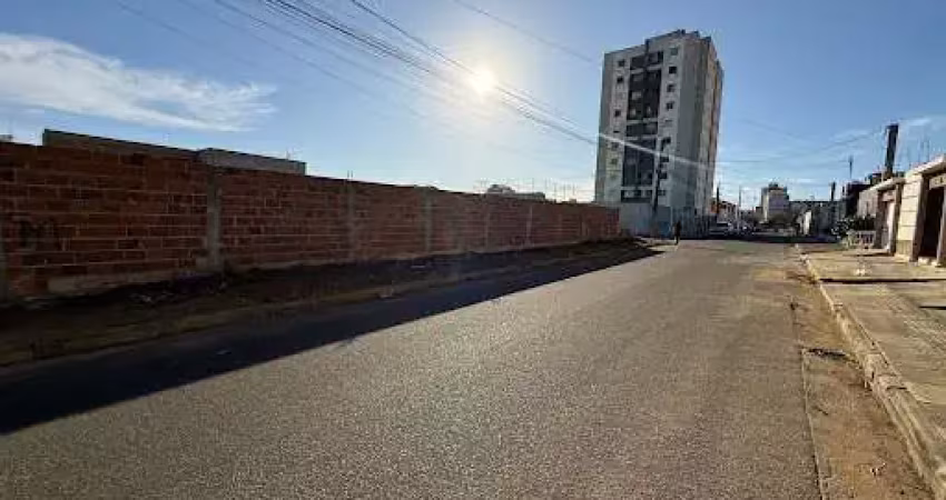 Terreno esquina murado à venda, 720 m² por r$ 790.000 - candeias - vitória da conquista/ba
