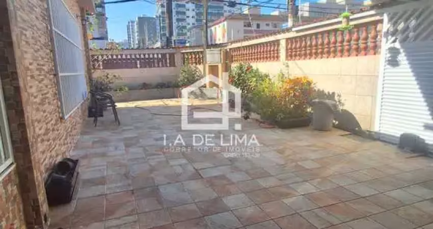 Casa a venda no bairro canto do forte em praia grande