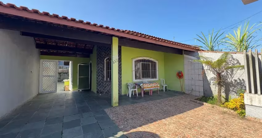 Casa bem localizada no bairro suarão em itanhaém, litoral sul de são paulo