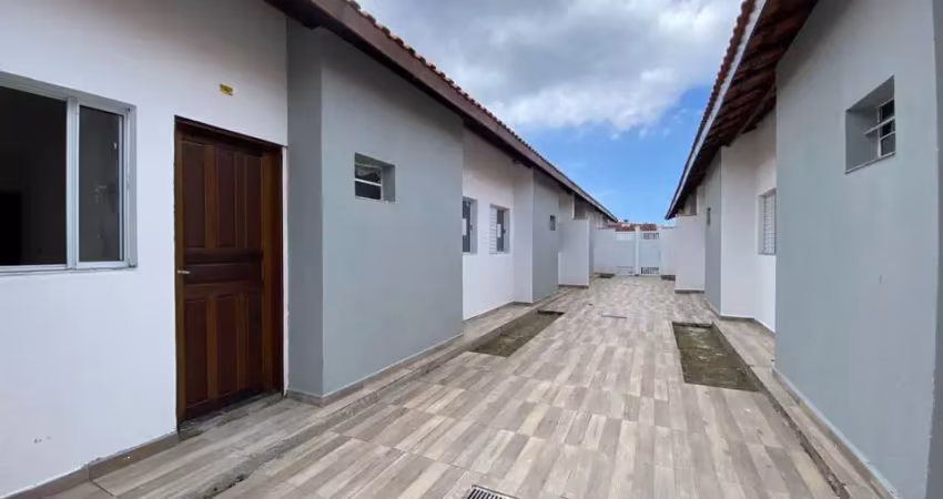 Casa em condomínio com 2 quartos e  piscina privativa em itanhém/sp