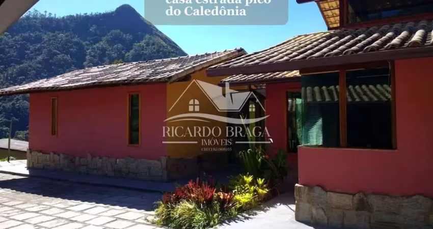 Casa com 2 quartos e 3 banheiros à venda, 155 m² por r$ 700.000