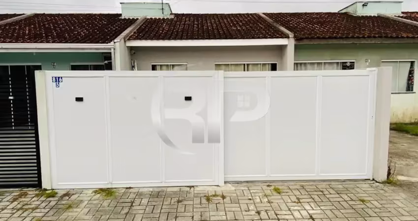 Casa mobiliada em condomínio fechado em matinhos: conforto e exclusividade