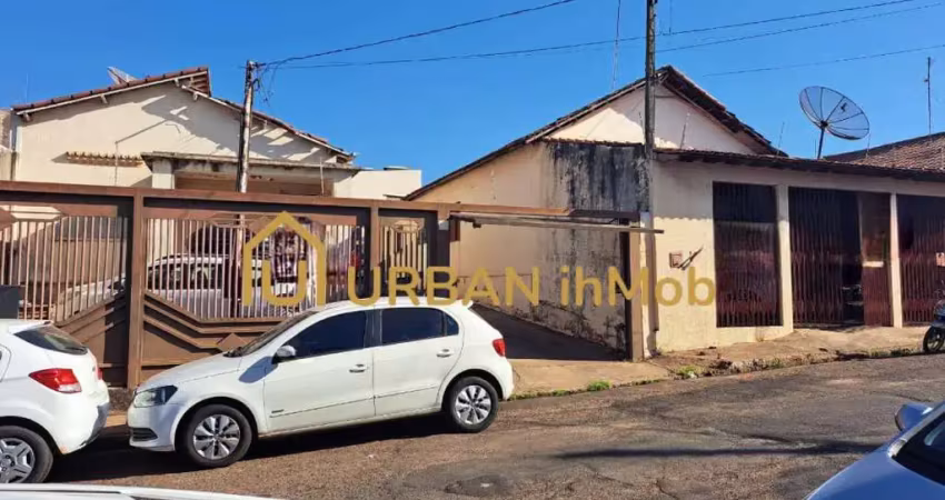 Excelente oportunidade, 3 casas em um mesmo terreno de 880m², ótima localização