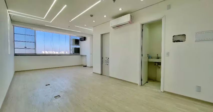 Linda sala para locação recém reformada no condomínio cube