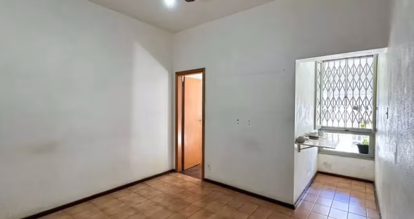 Apartamento à venda em copacabana, rio de janeiro-rj: 1 quarto, 1 sala, 1 banheiro, 45m² de área.