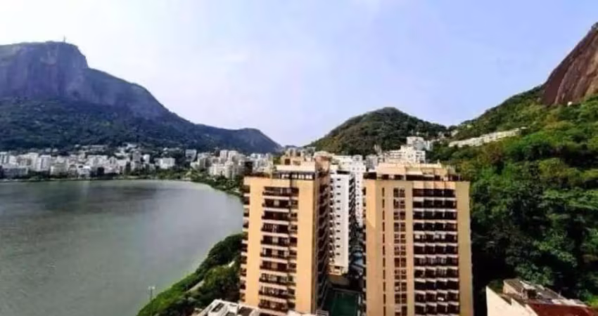 Imóvel de alto padrão em são paulo, na região do morumbi, com 180m² de área.