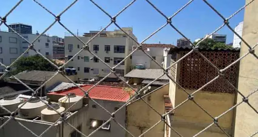 Apartamento à venda no maracanã, rio de janeiro-rj: 2 quartos, 1 suíte, 1 sala, 3 banheiros e 62m² de área!