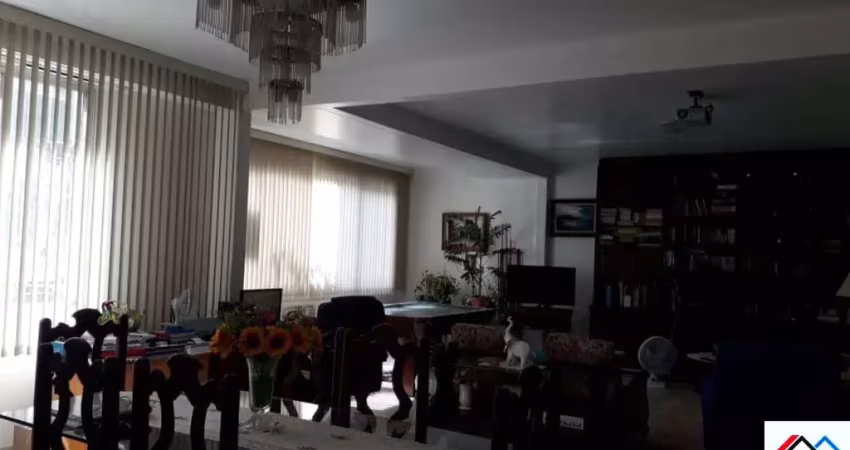 Apartamento de luxo à venda em copacabana, rio de janeiro: 3 quartos, 1 suíte, 1 sala, 3 banheiros, 1 vaga de garagem, 200m².