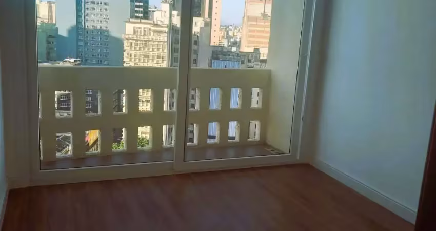 Apartamento centro de curitiba - reformado – vista deslumbrante