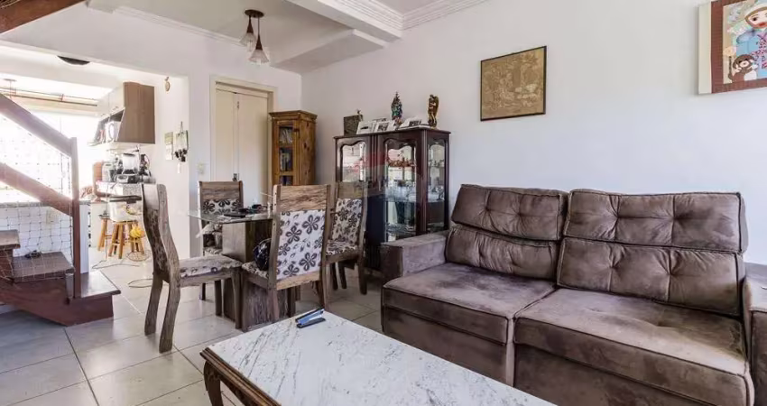 Casa com 2 quartos à venda na Rua Heitor Kramer, 324, Guarujá, Porto Alegre