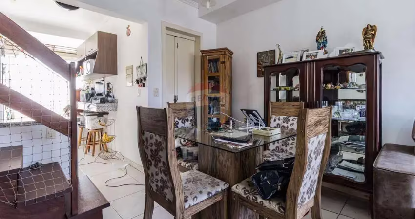 Casa com 2 quartos à venda na Rua Heitor Kramer, 324, Guarujá, Porto Alegre