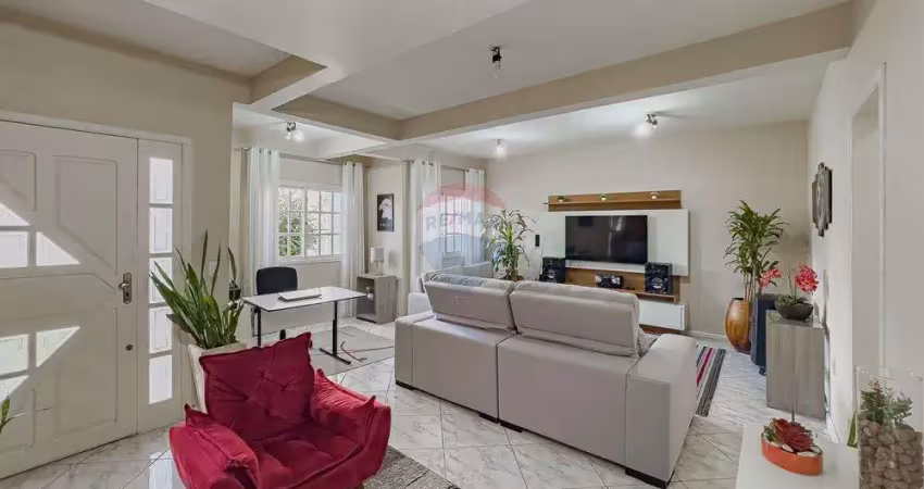 Sobrado 3 dormitórios  sendo 1 suíte, 215m², com pátio e churrasqueira – sarandi, porto alegre