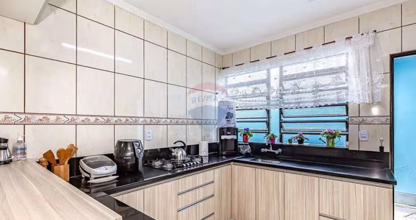 Casa com 5 quartos à venda na Avenida Engenheiro José Maria de Carvalho, 94, Vila Ipiranga, Porto Alegre