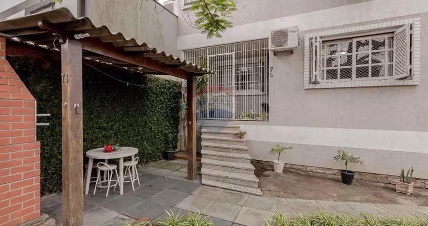 Casa com 3 quartos à venda na Rua Ernesto Pellanda, 78, Vila Jardim, Porto Alegre