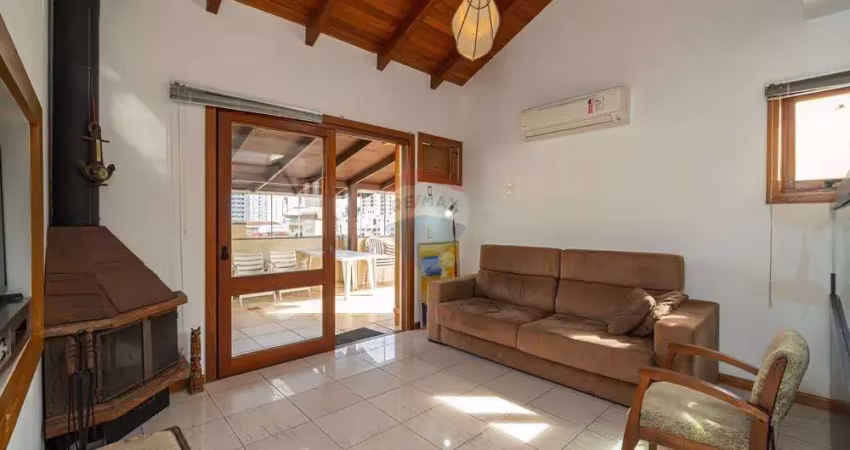 Ampla cobertura no petrópolis com varanda e churrasqueira