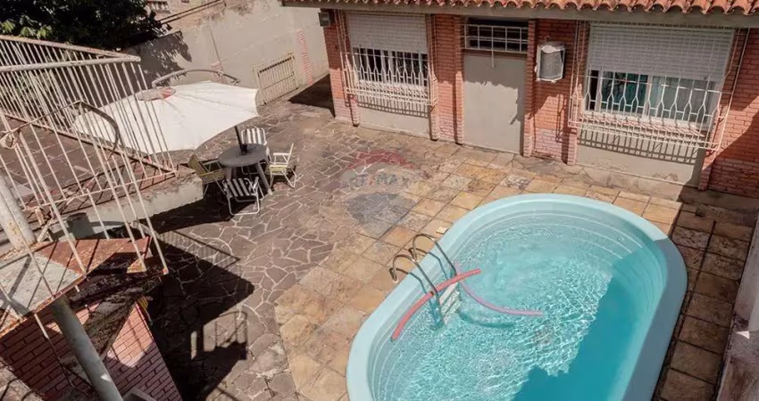 Casa com 4 quartos à venda na Rua Doutor Barcelos, 1970, Camaquã, Porto Alegre