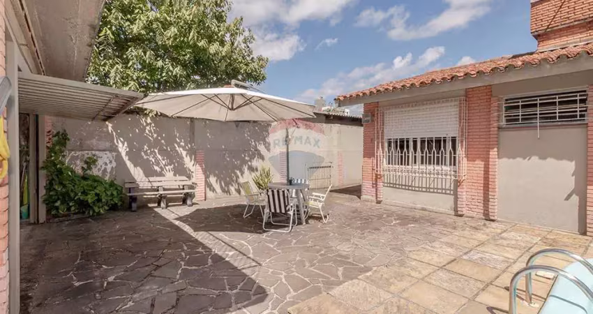 Casa com 4 quartos à venda na Rua Doutor Barcelos, 1970, Camaquã, Porto Alegre