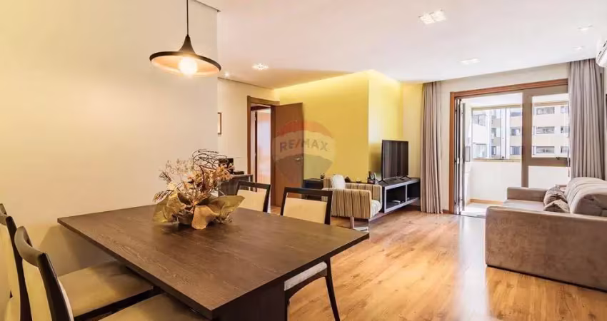 Um verdadeiro refúgio urbano à venda - apartamento no menino deus -mobiliado - 3 dormitórios/suíte -92 metros - 1 vaga -infraestrutura: r$ 899.000.00