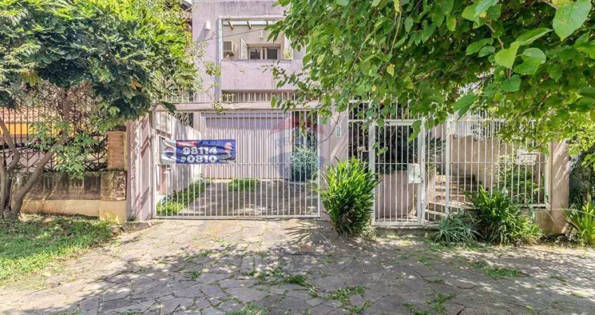 Casa em sobrado de 3 dormitórios com suite  na chácara das pedras,