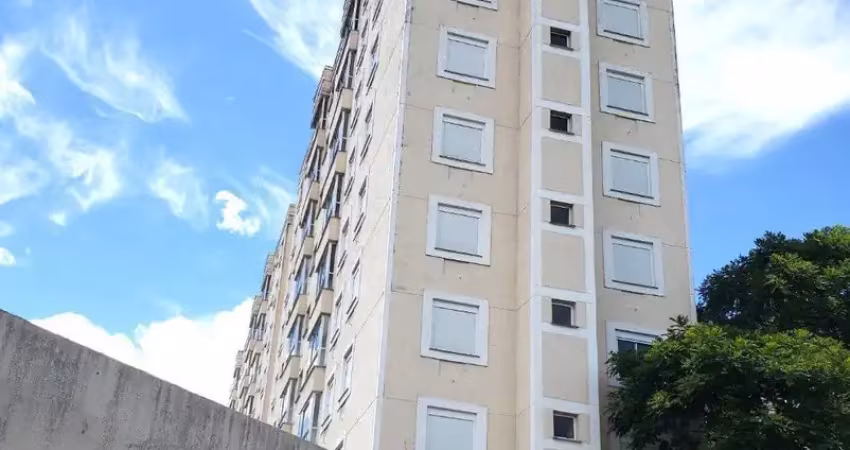 Apartamento dois dormitórios com uma vaga coberta e escriturada bairro cavalhada