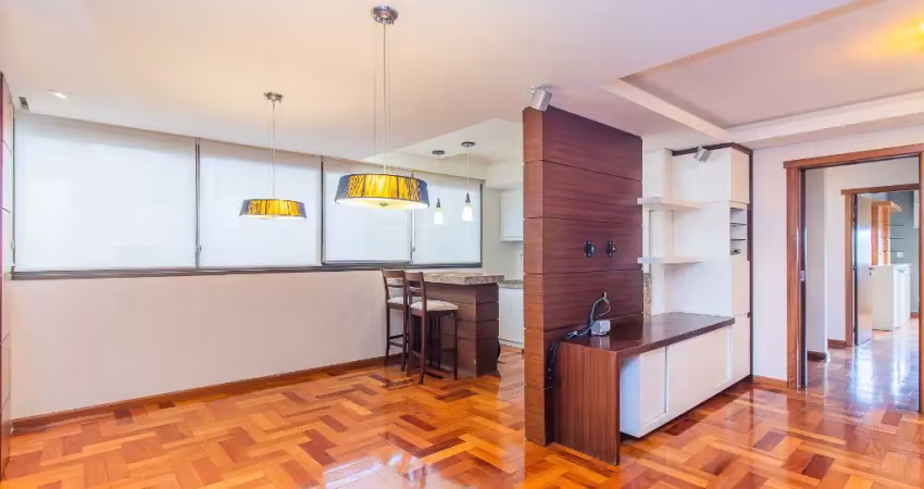 Apartamento semi mobiliado, impecável, com 126m² privativo.