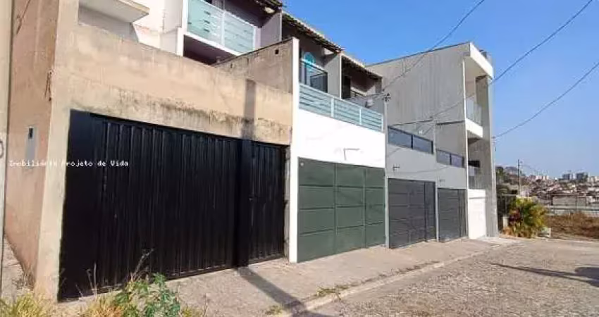 Casa em condomínio fechado com 2 quartos à venda na Rua Luiz Cláudio Alves, 190, Madri, Belo Horizonte