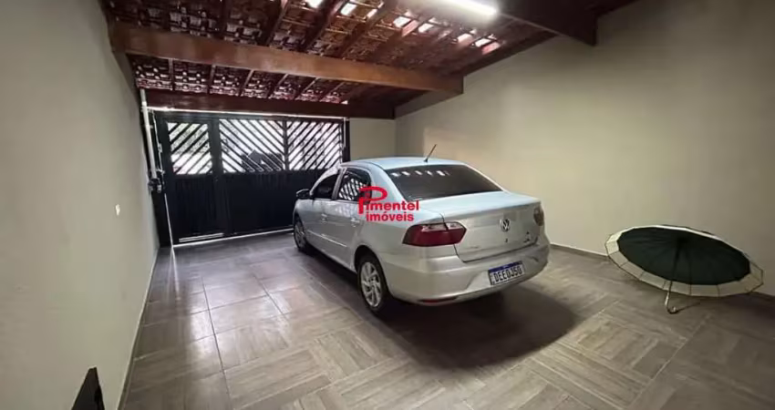 Casa  3 dormitórios 1 suíte c/ piscina p/ venda na guilhermina praia grande-sp
