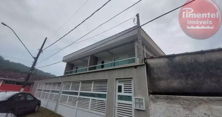 Casa sobreposta 2 dormitórios p/ venda no canto do forte em praia grande - sp