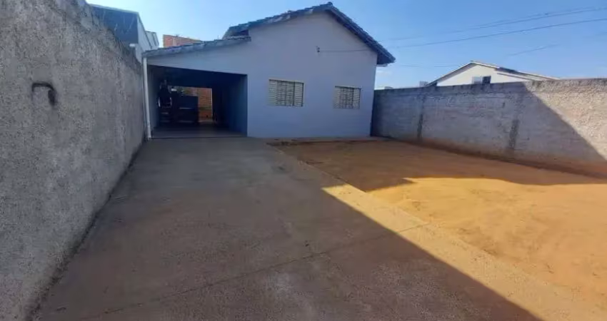 Casa com 2 quartos à venda na Rua Divino Cardoso, 1, Centro, Abadia de Goiás