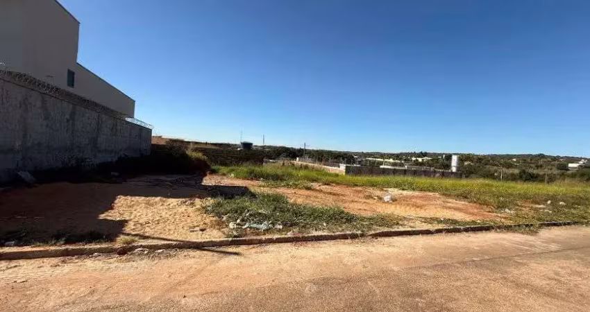 Terreno à venda na Rua M 22, 0, Residencial Monte Cristo, Trindade