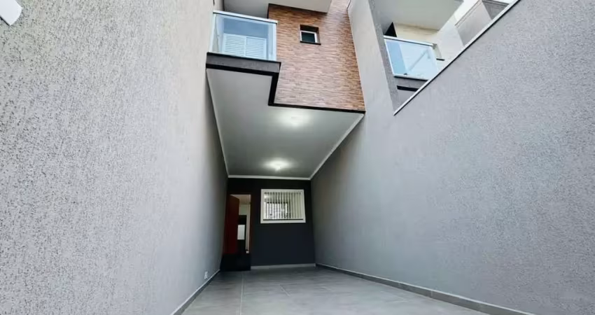 Sobrado 3 dormitorios, com 1 suíte e 2 vagas de garagem