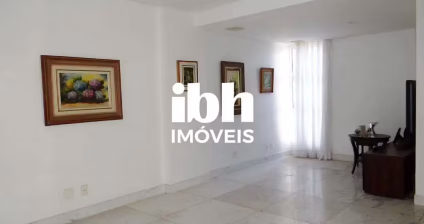 Apartamento para alugar com 120m², 2 quartos, 1 suíte, 3 vagas de garagem no luxemburgo.