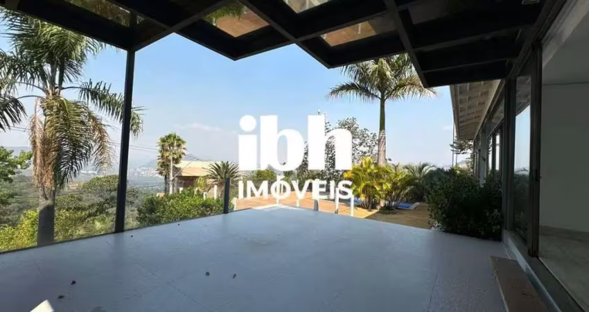 Excelente casa linear para locação em condomínio fechado