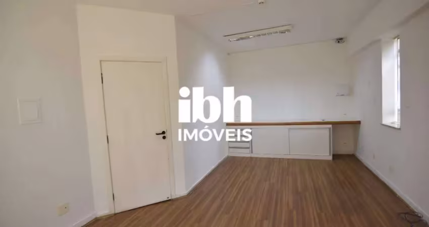 Sala comercial para alugar na Rua Padre Rolim, Santa Efigênia, Belo Horizonte