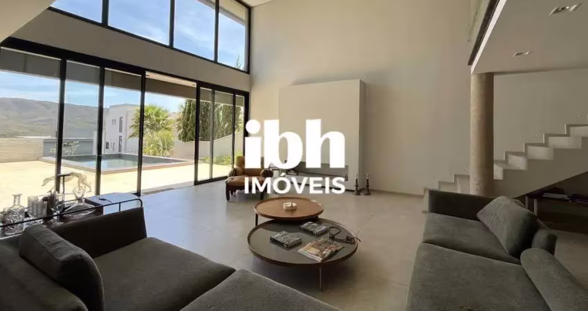 Casa à venda – 428m² – 5 quartos – 4 suítes – 4 vagas – alphaville