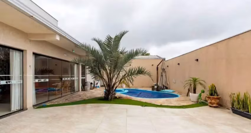 Casa no bairro pinheirinho com piscina e área gourmet