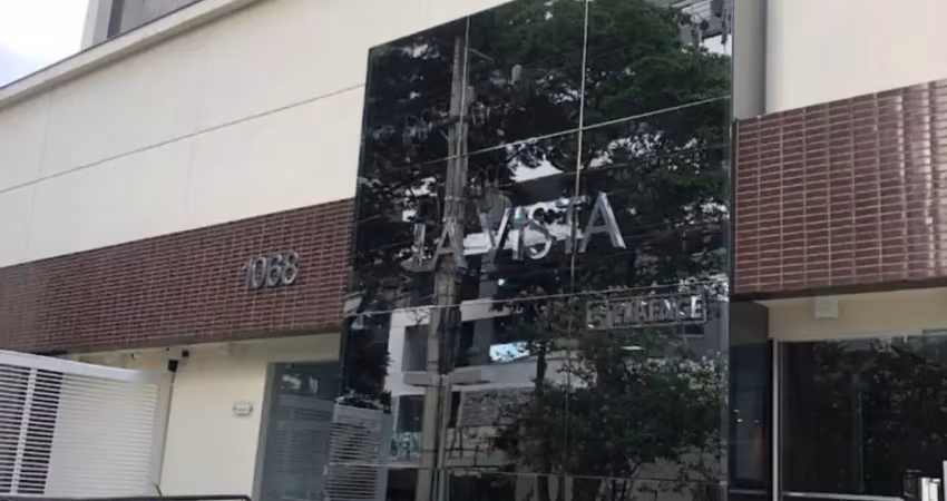Apartamento espaçoso e mobiliado – 234m² | 2 dormitórios (planta para 3)