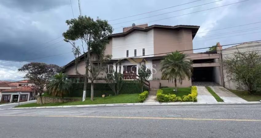 Lindíssima casa alto padrão em 3 terrenos, conta com 4 suítes