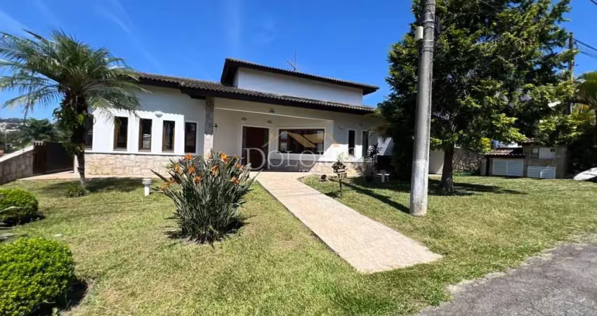 Casa térrea em 600m² de terreno com3 dormitórios no condomínio aruã em mogi das cruzes de são paulo.
