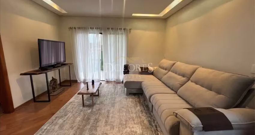 Bela casa com 4 suítes sendo a máster com banheira no piso das salas