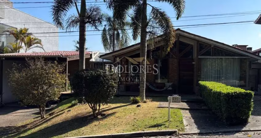 Bela casa térrea em dois lotes em localização privilegiada em rua sem saída e frente reserva em aruã
