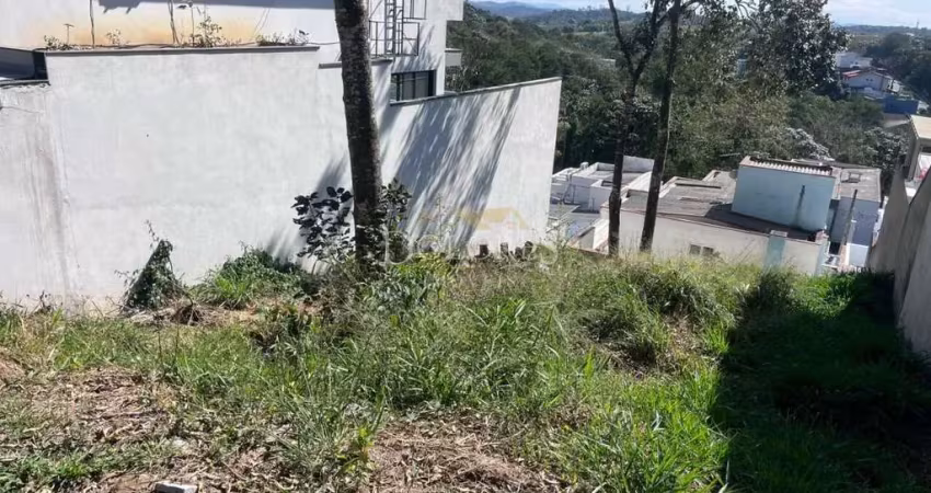 Ótimo terreno de frente para a reserva com linda vista no condomínio aruã em mogi das cruzes.