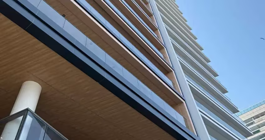 Espetacular apartamento na praia de icarai com 3 suítes com area de lazer completa