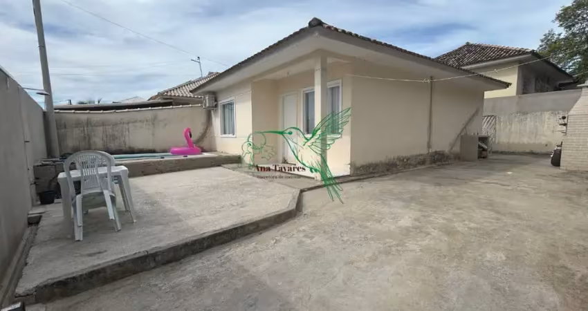 Casa em condomínio fechado com 2 quartos à venda na Estrada do Outeiro, 442, Outeiro, Araruama