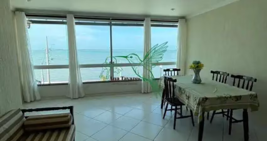 Casa com 3 quartos à venda na Avenida Litorânea, 7, Centro, Araruama