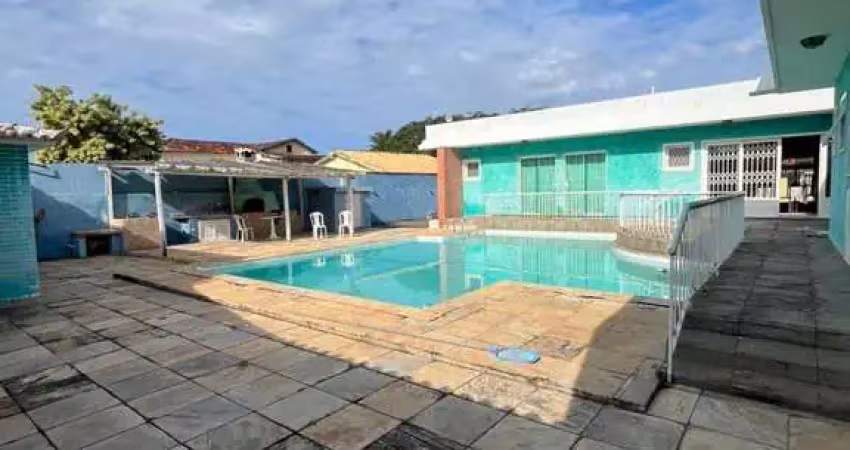 Casa à venda na Rua Dom Plácido, 256, Coqueiral, Araruama